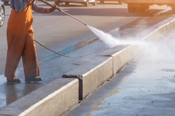 Commercial Concrete Cleaning in Federal Way